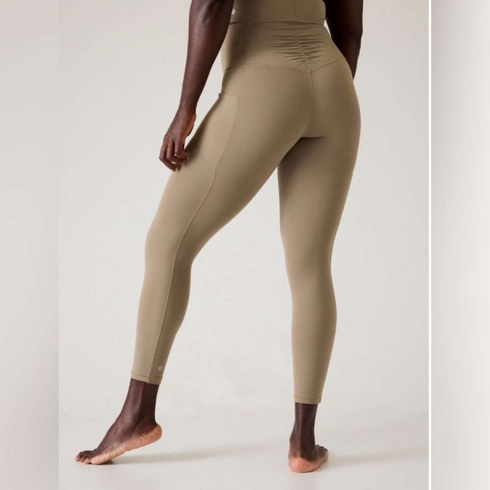 Athleta cinch tights w/ pockets on side